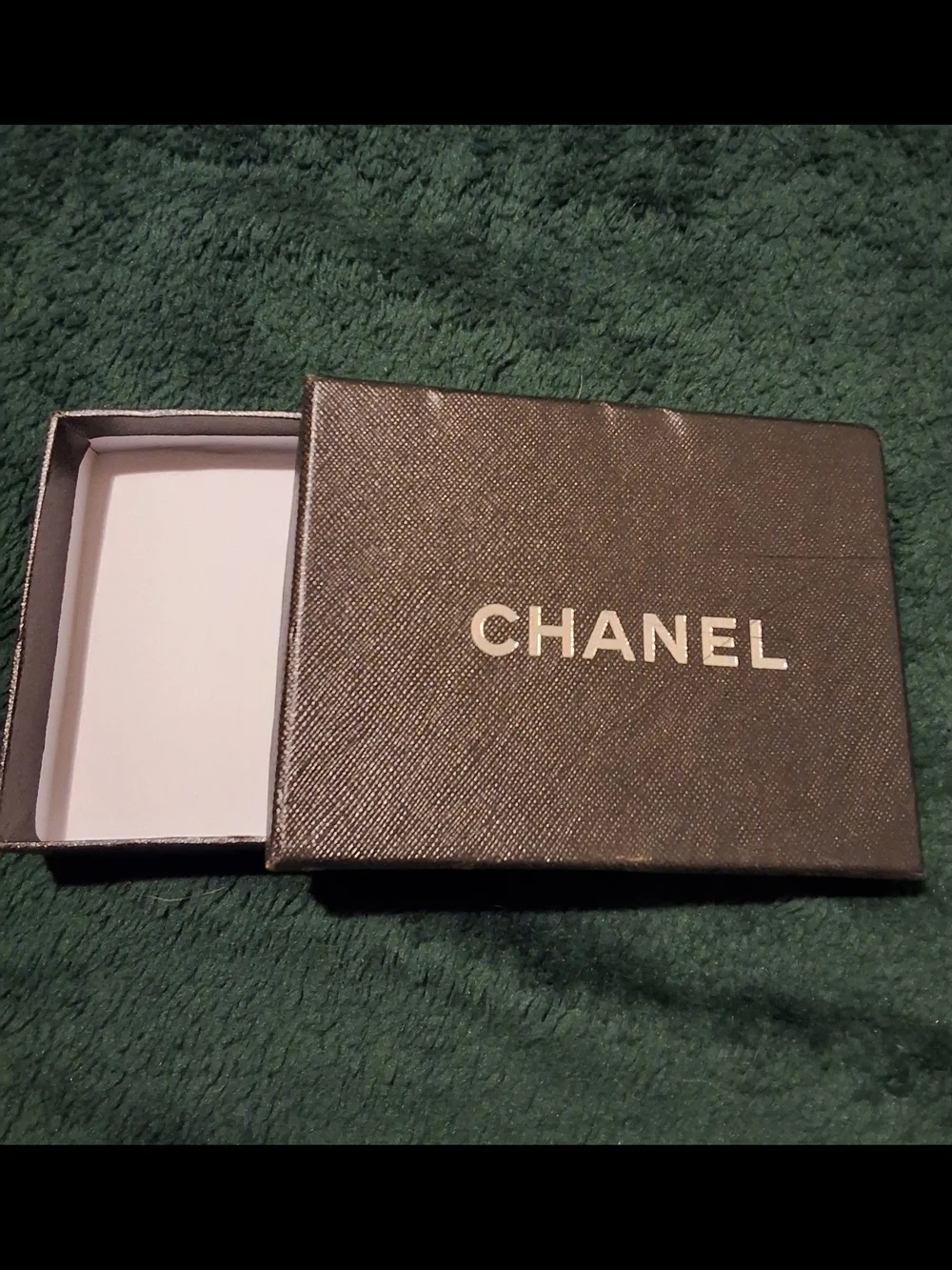 Chanel White Quilted Leather Card Holder with Gold CC Logo